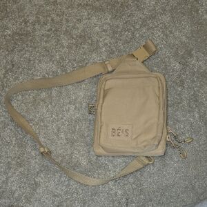 BEIS The Sport Sling
in Beige